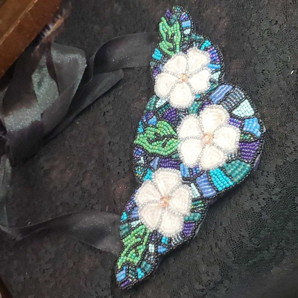 Beaded embroidery necklace "Flowers on the Water" by Cathryn Herbers